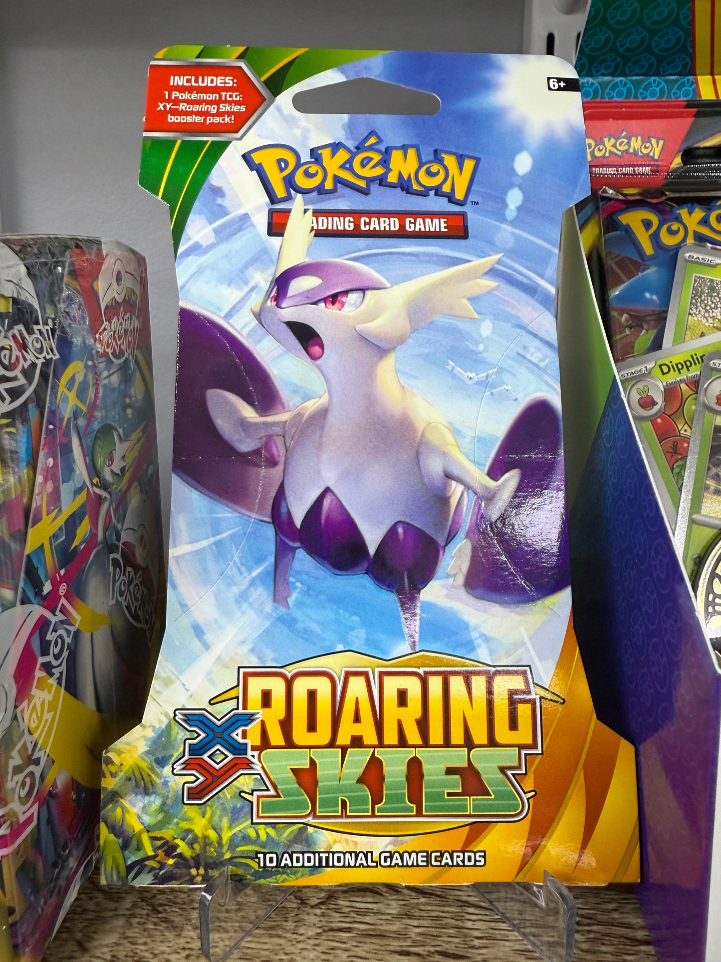Roaring Skies - Sleeved Booster Pack